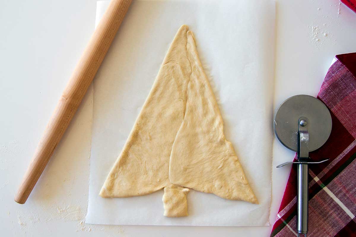 Bottom dough formed into Christmas tree shape